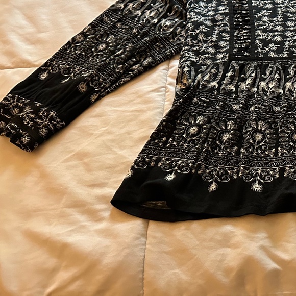 Top - Picture 2 of 3